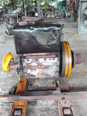 เครื่องสูบนํ้าตัวใหญ่พร้อมใช้งาน เครื่องสูบนํ้าตัวใหญ่พร้อมใช้งาน