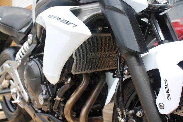 ER6n white (abs) ปี2012 รถสวยสภาพนางฟ้า วิ่งน้อย ER6n white (abs) ปี2012 รถสวยสภาพนางฟ้า วิ่งน้อย
