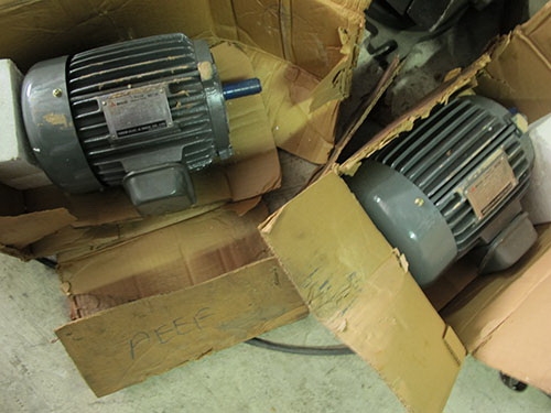 ขายมอเตอร์TECO ไต้หวันแท้เป็นของใหม่2แรง3เฟส มี2ตัวครับ ขายมอเตอร์TECO ไต้หวันแท้เป็นของใหม่2แรง3เฟส มี2ตัวครับ