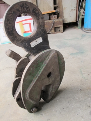 ขายตะขอยกเหล็กแนวตั้งรับน้ำหนักได้4000กิโลกรัม ขายตะขอยกเหล็กแนวตั้งรับน้ำหนักได้4000กิโลกรัม