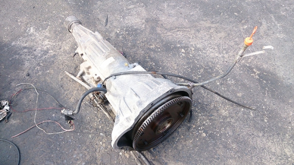 ขายเกียร์ออโต้ไม่ใช่กล่องใส่เครื่อง Toyota 2L-5L-