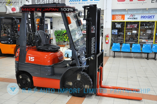 ขายรถโฟล์คลิฟท์มือสองTOYOTA รุ่น 6FG15-32649 ราคา 195,000 บาท นำเข้าจากประเทศญี่ปุ่น 100\% ไม่เคยใช้งานในประเทศไทย