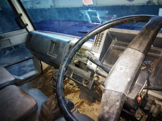 ขายหัวเก๋ง ROCKY สภาพทรงดีแต่ผุ ภายในยังดูสมบูรณ์