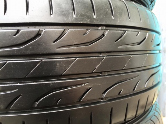 ขายยาง DUNLOP LM704 215-55-17 ปี15 ดอกสวย ไม่กินข้าง ชุดละ 5,000 บาท