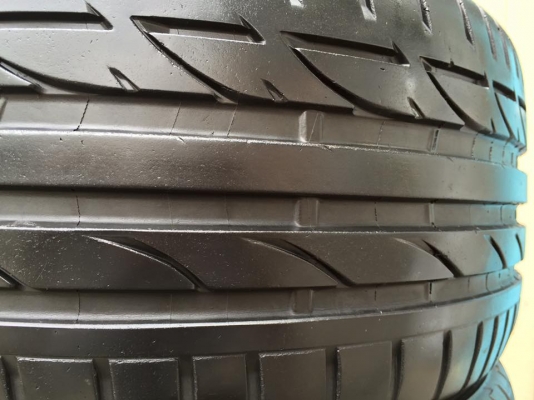 ขายยาง BRIDGESTONE POTENZA S001 (MADE IN JAPAN) 255-35-19,285-30-19 ปลายปี13 ดอกหนาจัด ไม่มีตำหนิ ไม่มีปะ ไม่กินข้าง (เบิกใหม่เส้นละ 16,xxx.-) ชุดละ 8,900 บาท