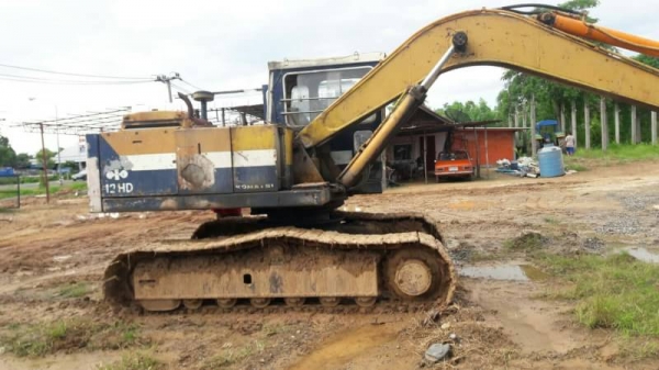 ขาย 250,000 KOMATSU 12-2 HD   เครื่องดี ปั้มแรง เอวแน่น ช่วงล่างเต็ม เอกอารอินวอยท์ รถสวยพร้อมใช้ 090-772-3710 090-772-3708