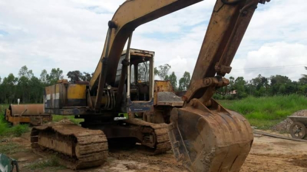 ขาย 250,000 KOMATSU 12-2 HD   เครื่องดี ปั้มแรง เอวแน่น ช่วงล่างเต็ม เอกอารอินวอยท์ รถสวยพร้อมใช้ 090-772-3710 090-772-3708