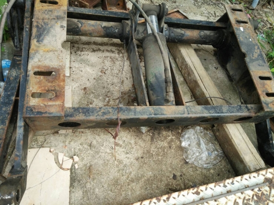 ขายท้ายลิฟรถหกล้อ