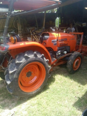 KUBOTA L3008