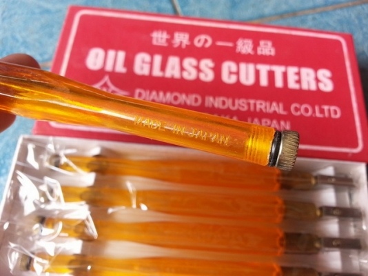 ที่ตัดกระจกแบบใส่น้ำมัน made in Japan ของใหม่ ที่ตัดกระจกแบบใส่น้ำมัน made in Japan ของใหม่