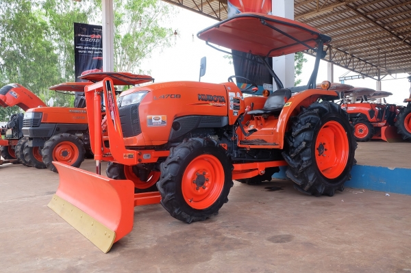 L4708 อุปกรณ์ ใบมีด + ผาน 1 ตัว ดาวน์ 10,000 บาท โทรเลย 089-0111624 ด่วนๆ