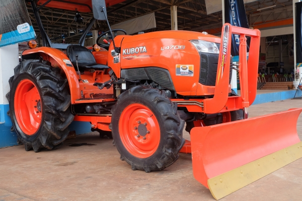 L4708 อุปกรณ์ ใบมีด + ผาน 1 ตัว ดาวน์ 10,000 บาท โทรเลย 089-0111624 ด่วนๆ