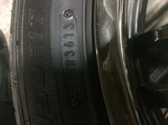 ขายล้อแม็กขอบ 17 พร้อมยางสวยๆ ขายล้อแม็กขอบ 17 พร้อมยางสวยๆ