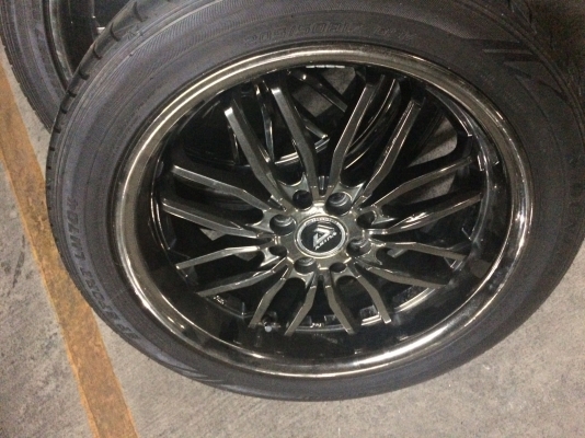 ขายล้อแม็กขอบ 17 พร้อมยางสวยๆ ขายล้อแม็กขอบ 17 พร้อมยางสวยๆ