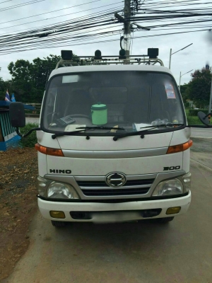 รถฮีโน่ 6 ล้อ ( ทูโถ้ )  121 แรงม้า. ปี 51.  ( รถวิ่ง 1xx,xxx กม. )    สนใจติดต่อ  081 - 6079515