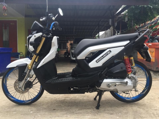 ขายของแต่ง ZOOMER X ไม่ได้ใช้คับ หลายรายการคับ 1.แฮนด์แต่ง 200 บาท 2.การ์ดไฟหน้า 300 บาท 3.โช๊คแก๊ซแต่ง GAZI สวยๆ 600 บาท 4.แผ่นรองใต้เบาะ H2C 250 บาท 5.วงล้ออลูมิเนียมขอบ17 พร้อมยางพร้อมดุม สวยๆ คู่ละ 1200 บาท ส่งได้ทั่วไทยคับ สนใจติดต่อ 081-0578282 FACE