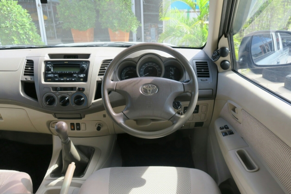 ขายแล้วครับขอบคุณพี่เสือtoyota hilug vigo 3.0
