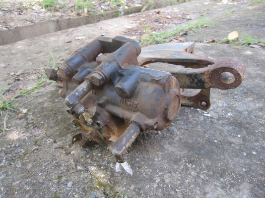 ขาย 4000. กระปุกพวงมาลัยเพาเวอร์ ฮีโน่ 6 ล้อใหญ่ ใส่ 10 ล้อได้