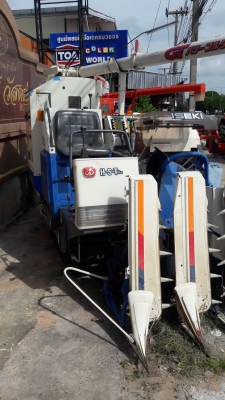 รถเกี่ยวข้าว ISEKI FRONTIER 20 รถเกี่ยวข้าว ISEKI FRONTIER 20