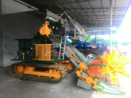 รถเกี่ยวข้าว Sun Sun