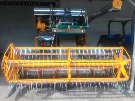 รถเกี่ยวข้าว Sun Sun