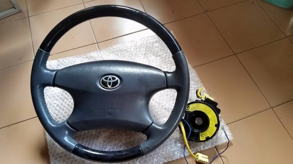 พวงมาลัยมือสองญี่ปุ่น Toyota Nissan Volvo หลากรุ่น พวงมาลัยมือสองญี่ปุ่น Toyota Nissan Volvo หลากรุ่น