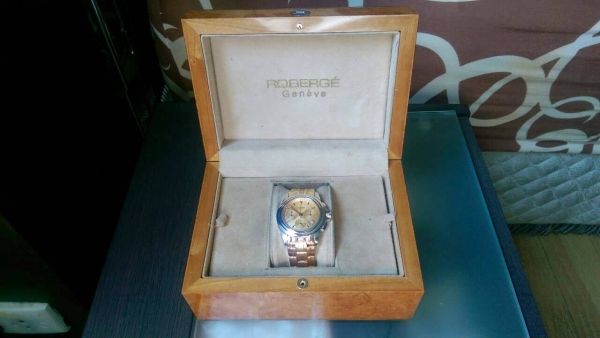 นาฬิกาข้อมือ Roberge Geneve