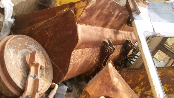 ขายรถตักล้อยาง CAT-922 ขายตามสภาพอุปกรอยู่ครบหมด เครื่องติดได้ รถวิ่งได้ไม่มีเวลาซ่อมครับ ขายไม่แพง