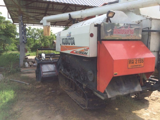 ขายรถเกี่ยวข้าว dc95gm plue ปี56 รถสภาพดีพร้อมใช้งานครับ เอกสารพร้อมโอน