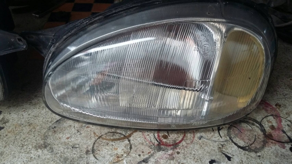 ไฟหน้าopel corsa