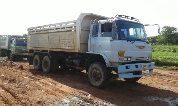 ขาย725เครื่องEM100ช่วงล่างZMกะบะดั้มเนียมแอรเย็น