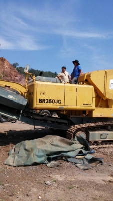 ขายรถโม่หินโมบาย ยี่ห้อ KOMUTSU รุ่น BR350JG ขายรถโม่หินโมบาย ยี่ห้อ KOMUTSU รุ่น BR350JG