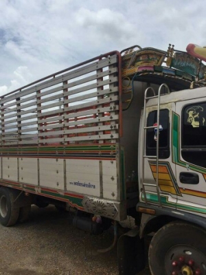 หกล้อเดกก้า 195