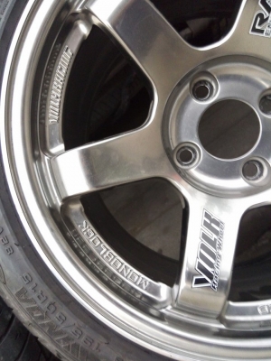 TE37 ขอบ 15 กว้าง 8 สีไฮเปอร์ พร้อมยาง 195 50 15 ปี 15 ดอกสด