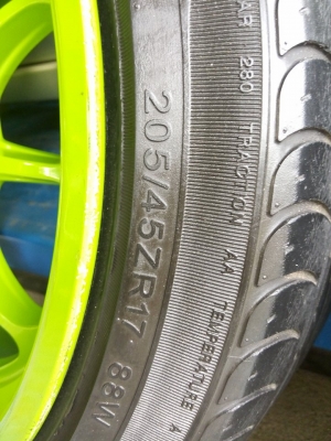 RF1 ขอบ 17 กว้าง 8.5 สภาพดี พร้อมยาง