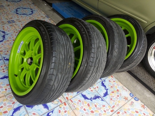 RF1 ขอบ 17 กว้าง 8.5 สภาพดี พร้อมยาง