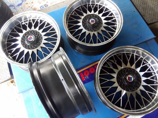 ของหายาก น่าสะสม คุณค่าที่คุณคู่ควร 17 กว้าง 7.5 ใส่รถ 4 รู 100 และ 114