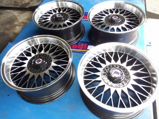 ของหายาก น่าสะสม คุณค่าที่คุณคู่ควร 17 กว้าง 7.5 ใส่รถ 4 รู 100 และ 114