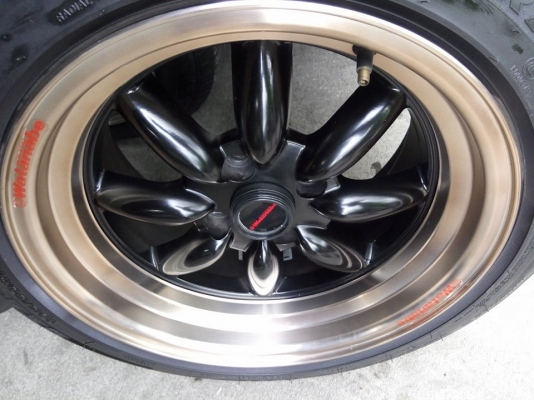 แม็กสวยยางดี สภาพพร้อมใช้ กล้วย 15 กว้าง 8 ออฟ 20 พร้อมยาง