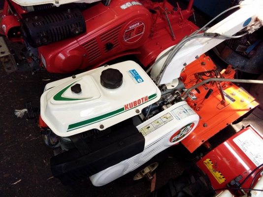 รถพรวนดินเดินตามคูโบต้า เบนซิลยางใหม่พร้อมใช้ เครื่อง 6.5 HP (รหัสสินค้าB-03)