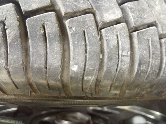 TE37 ขอบ 15 กว้าง 8 พร้อมยาง GT ดอกเต็มขนยางยังอยู่