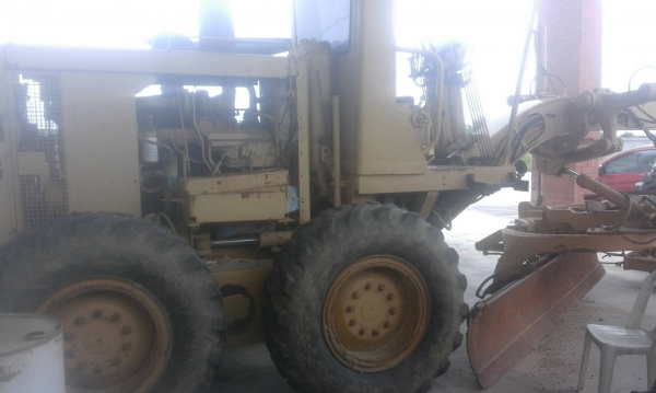 ขายรถเกรด 140G ไดเล็กเครื่อง 10Z ขายรถเกรด 140G ไดเล็กเครื่อง 10Z