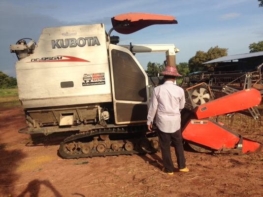 ขายรถเกี่ยวข้าว DC 95.รถปี 54  ไมค์ 2000 โล