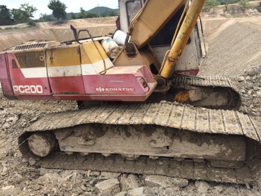 ขายkomatsu PC 200-5 ขายkomatsu PC 200-5