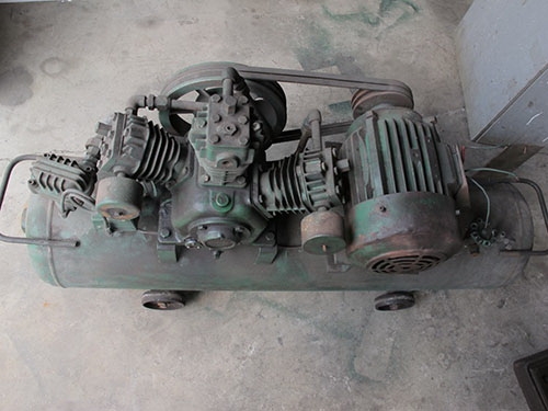 ขายปั๊มลมลูกสูบ3หัวสูบ ขนาด3แรงไฟ3เฟส เสียงเงียบบมากพร้อมใช้ ขายปั๊มลมลูกสูบ3หัวสูบ ขนาด3แรงไฟ3เฟส เสียงเงียบบมากพร้อมใช้