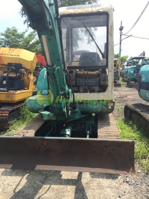 Komatsu PC30-7