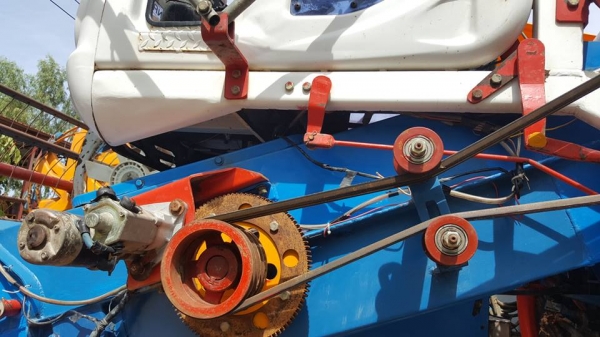 ขายรถเกี่ยวศักดิ์หพัฒนา SS501T ปี52เครื่องHINO JO8Cเทอร์โบว์ สภาพเดิมสวย สภาพพร้อมลงงาน เครื่องแน่น