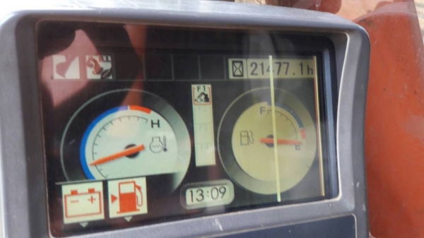 ขายรถขุดแบ็คโค hitashi ZX200-3 ไฟฟ้าครบ สภาพทำงานปกติ เครื่องเดิม