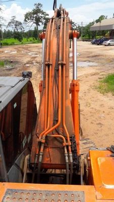 ขายรถขุดแบ็คโค hitashi ZX200-3 ไฟฟ้าครบ สภาพทำงานปกติ เครื่องเดิม