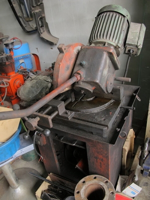 ขายเลื่อยตัดเหล็ก ปรับองศาได้พร้อมปั๊มดูดน้ำ ไฟ3เฟส380โวล์ท พร้อมใช้งาน